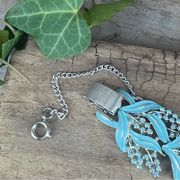 Coro Enamel & Rhinestone Brooch & Bracelet Set Pastel Blue - Picture 13 of 15